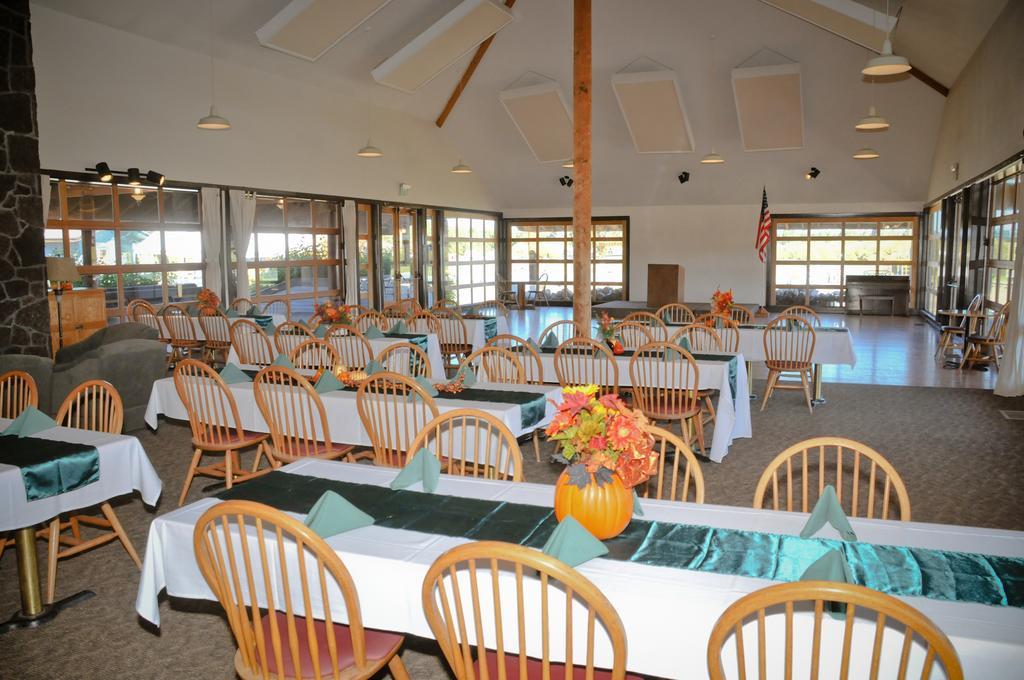 Bend-Sunriver Camping Resort 24 Ft. Yurt 12 Dış mekan fotoğraf