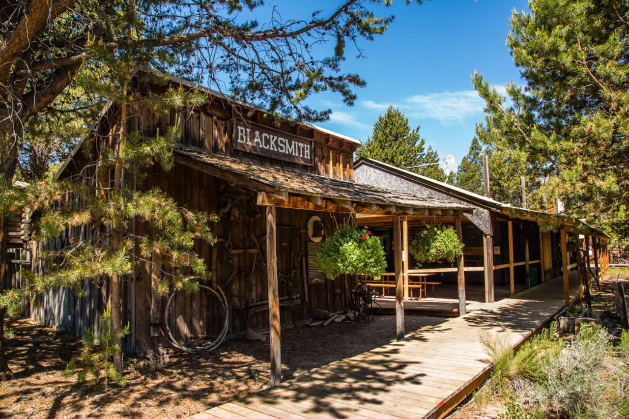 Bend-Sunriver Camping Resort 24 Ft. Yurt 12 Dış mekan fotoğraf